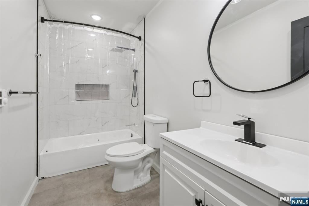 542 E 25th St #540 - Photo 6 of 11