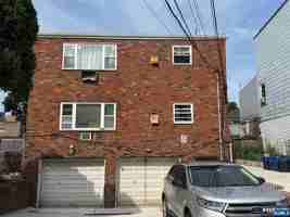 featured image of 226 Clinton St #224