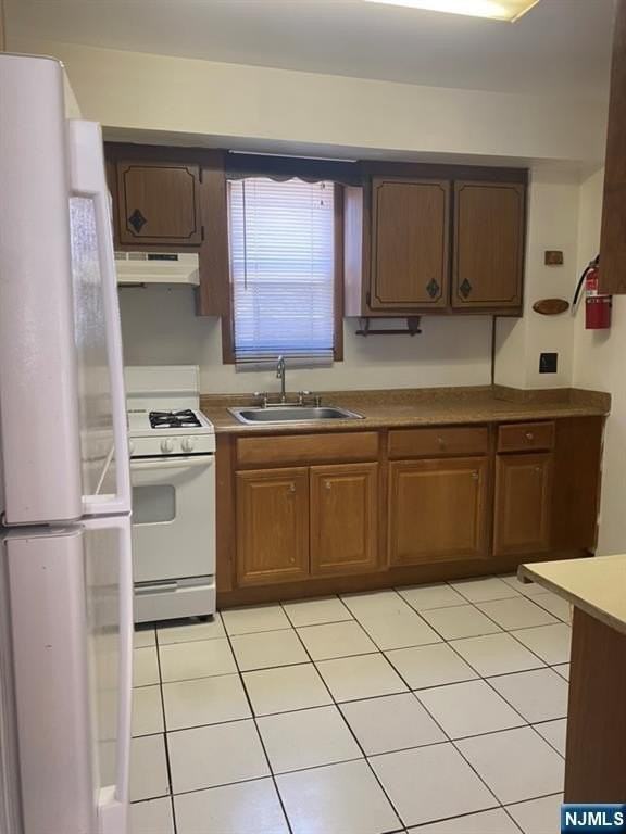 140 Phelps Ave - Photo 2 of 5
