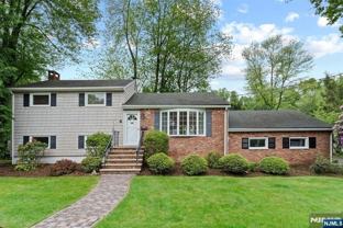 8 Brook Way - Photo 1 of 1