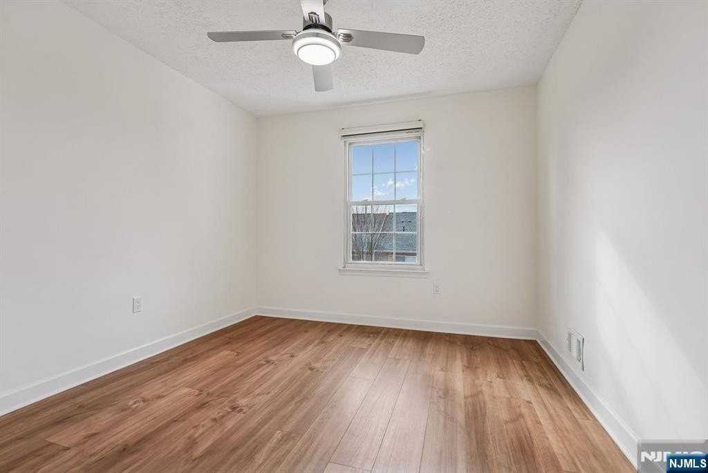 495 Witney Ct - Photo 5 of 11