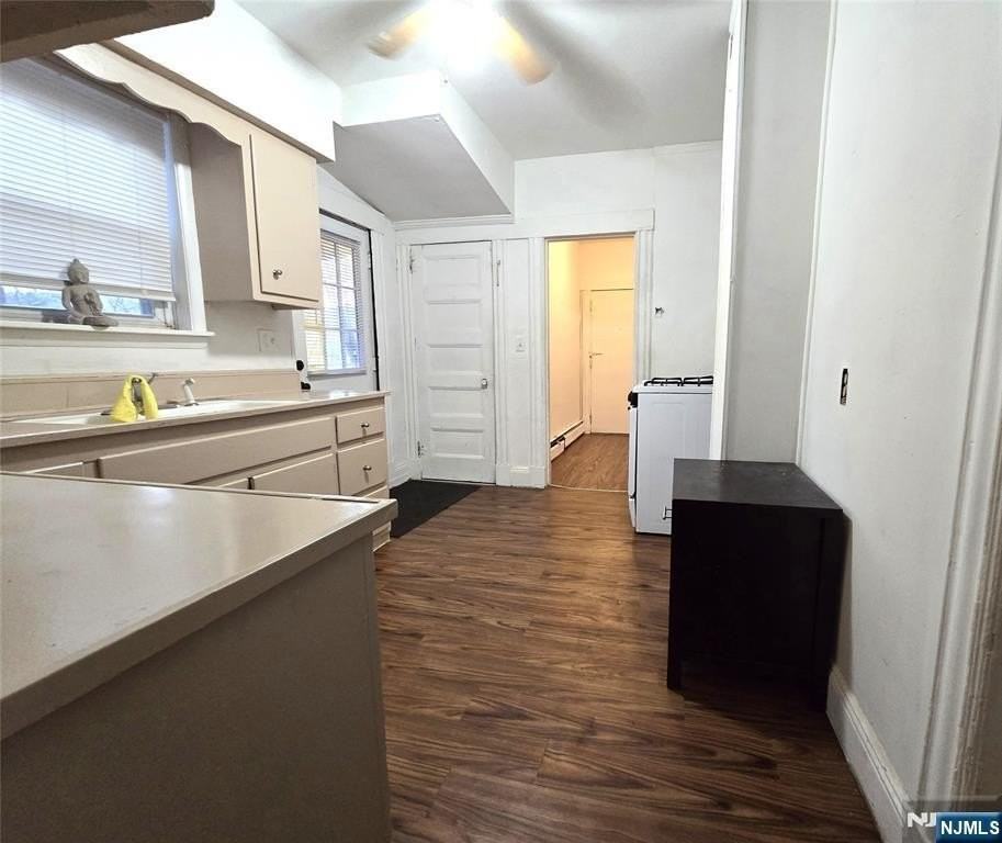54 Stuyvesant Ave #2 - Photo 3 of 10