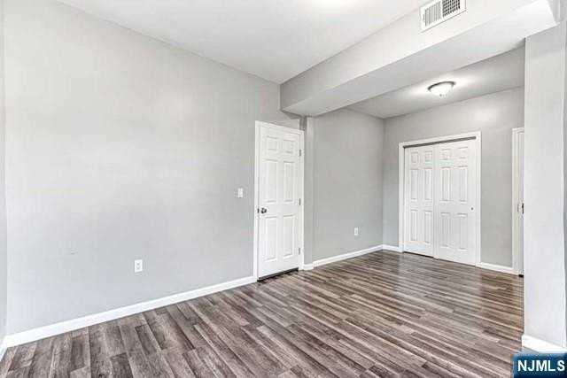 468 Park Ave #2 - Photo 3 of 11