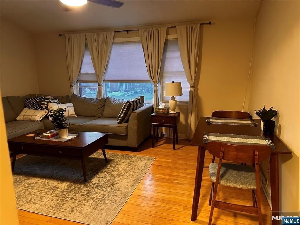 295 Grove St #2 - Photo 5 of 10