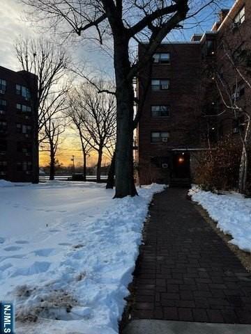 3021 Edwin Ave #1J