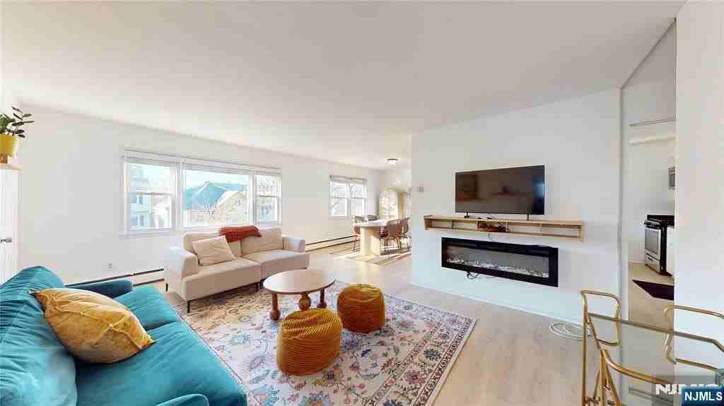 121 3rd St