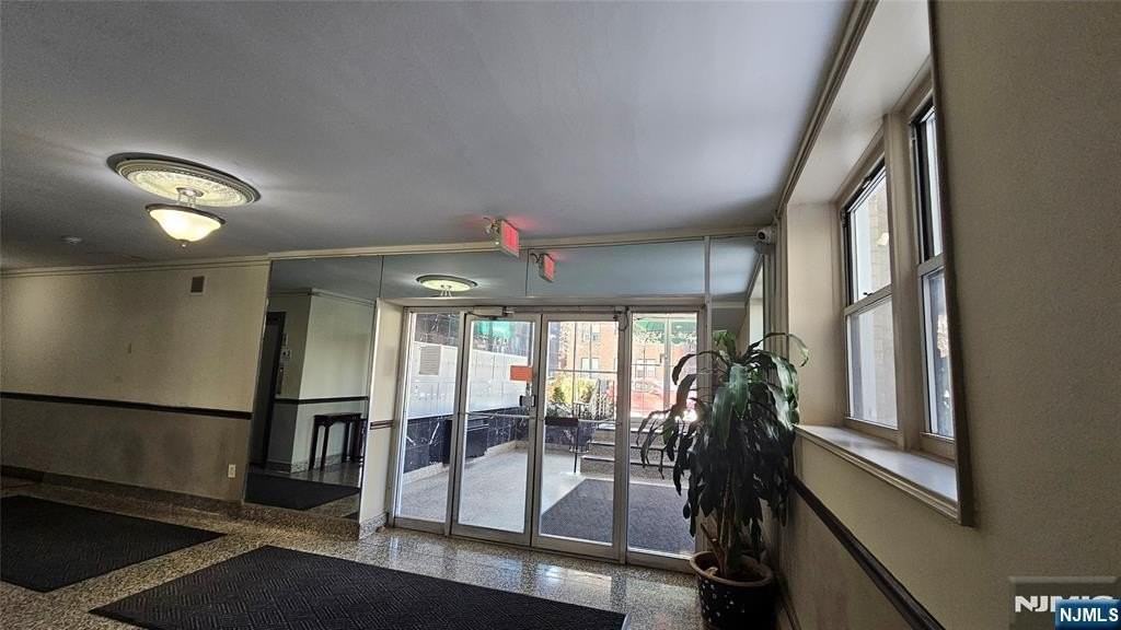 6010 Kennedy Blvd E #16 - Photo 4 of 5