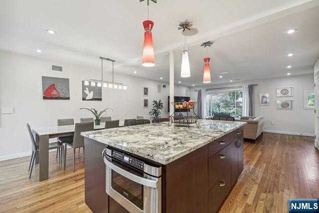19 Center St - Photo 5 of 21