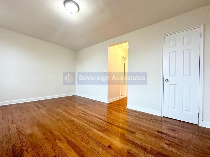 2940 E 196th St - Photo 2 of 4