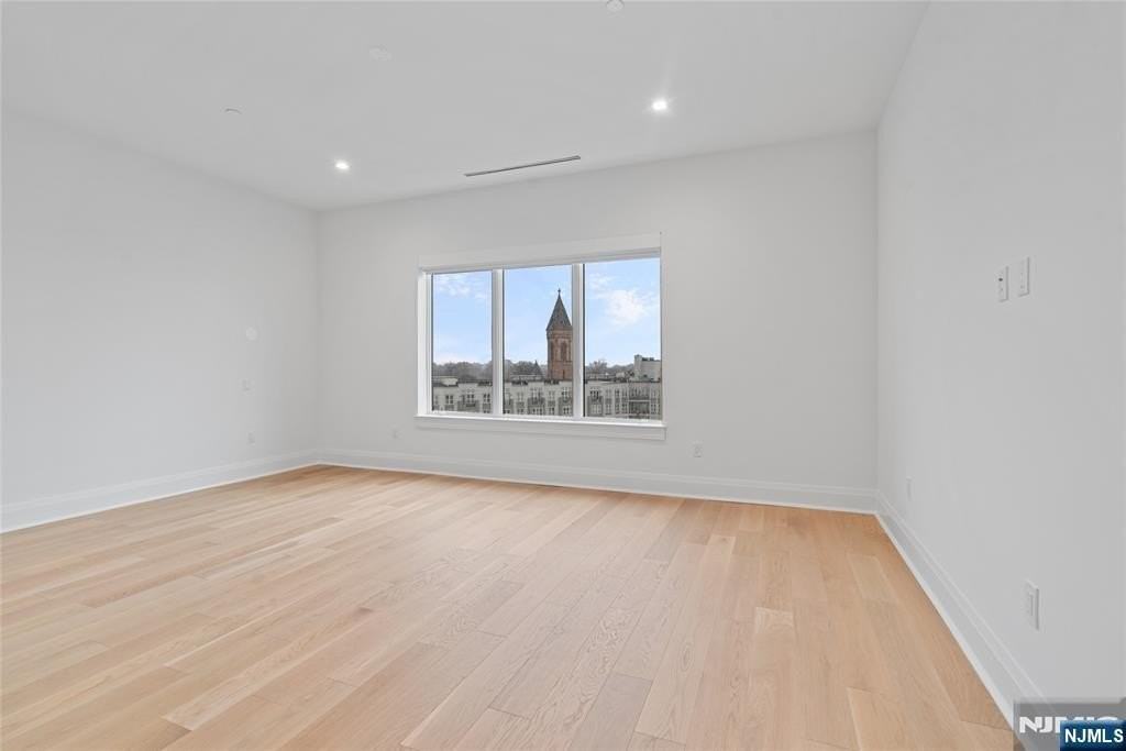 620 Bloomfield Ave #PHB - Photo 6 of 36
