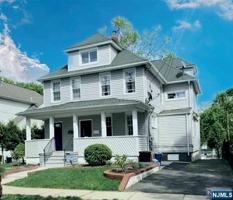 featured image of 215 Elm Ave #2