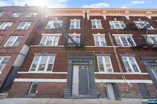 59 Henry St #A1 - Photo 1 of 1