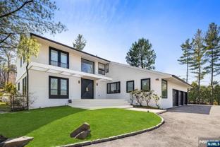 1 Hemlock Dr - Photo 1 of 1