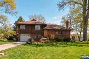 featured image of 79 Grand Blvd