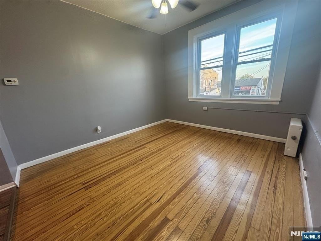 225 Harrison Ave - Photo 4 of 9
