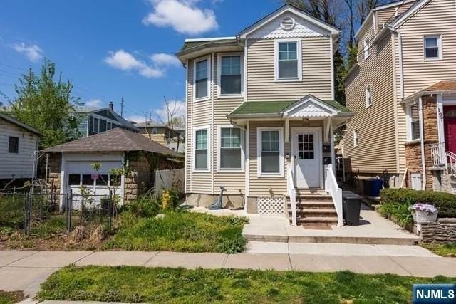 199 Van Winkle St #2 - Photo 2 of 22