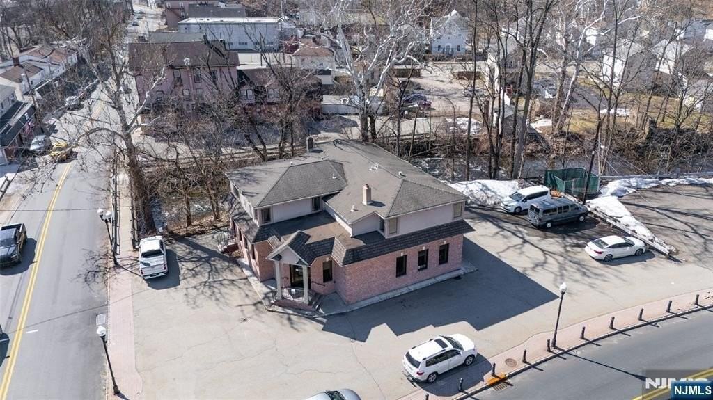 146 Main St #3 - Photo 2 of 14