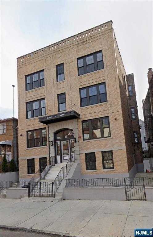 84 Van Wagenen Ave #1L