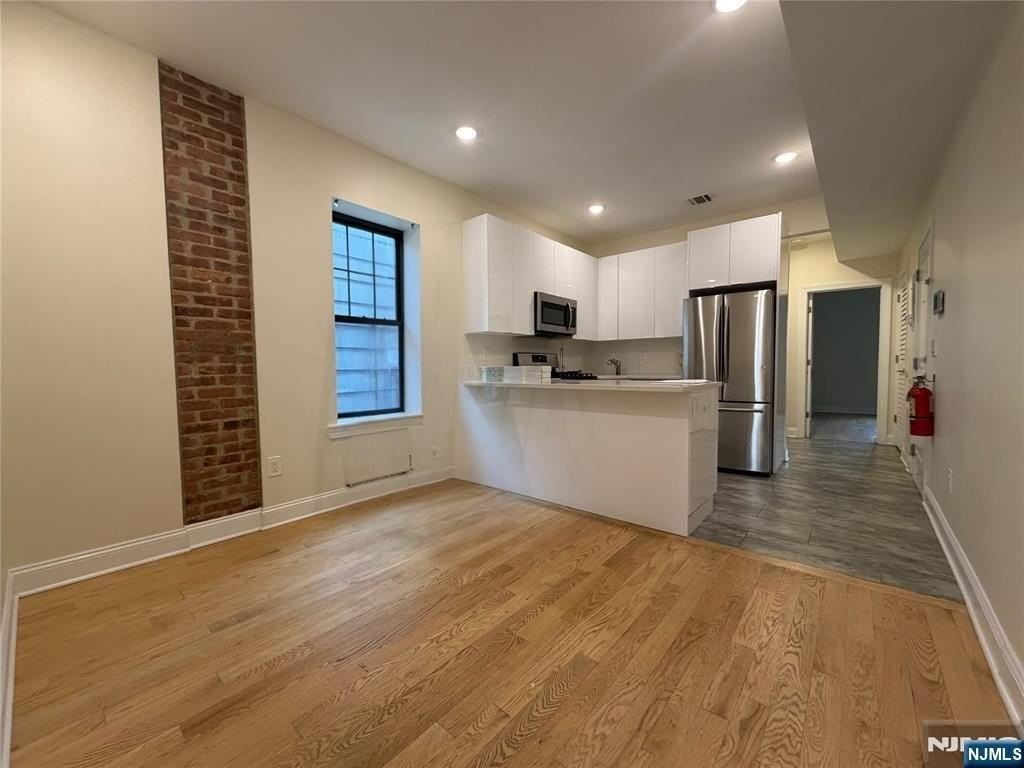 84 Van Wagenen Ave #1L - Photo 3 of 13