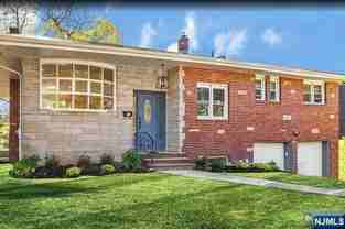 22 Greentree Ter - Photo 1 of 1