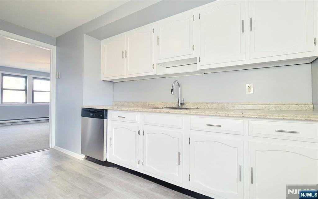 592 Beverly Rd #2ndFL - Photo 3 of 7