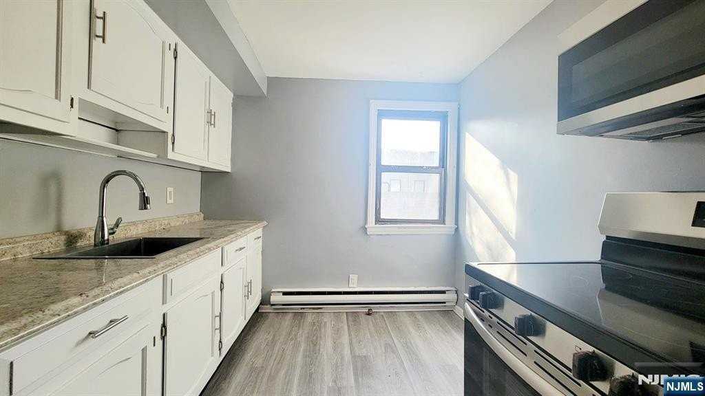 592 Beverly Rd #2ndFL - Photo 4 of 7
