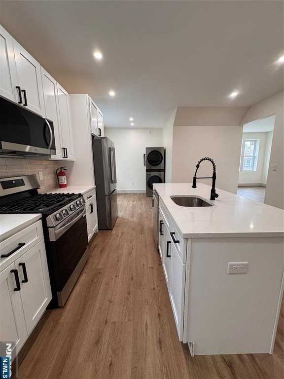 397 N 13th St #2 - Photo 2 of 14