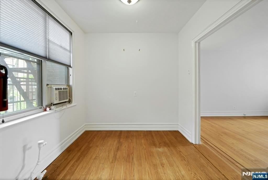 100 E Palisade Ave #A24 - Photo 4 of 21