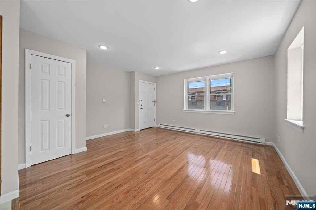 345 Hudson St #6 - Photo 6 of 18
