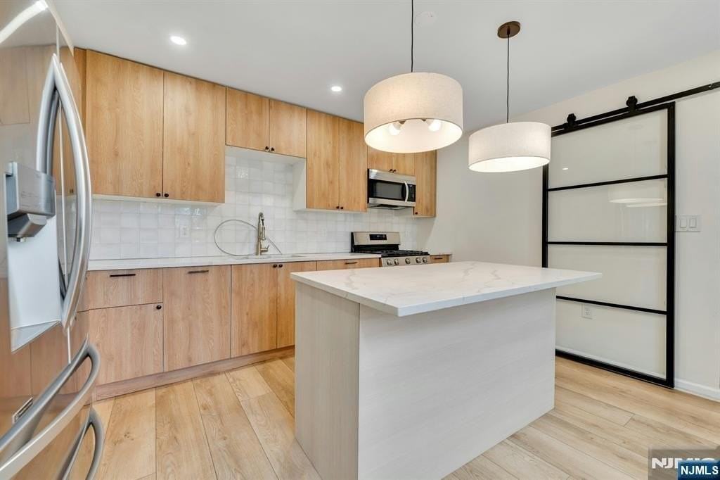 316 Palisade Ave #A - Photo 2 of 18