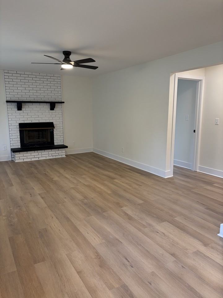 312 N 80th Ter #1 - Photo 4 of 33