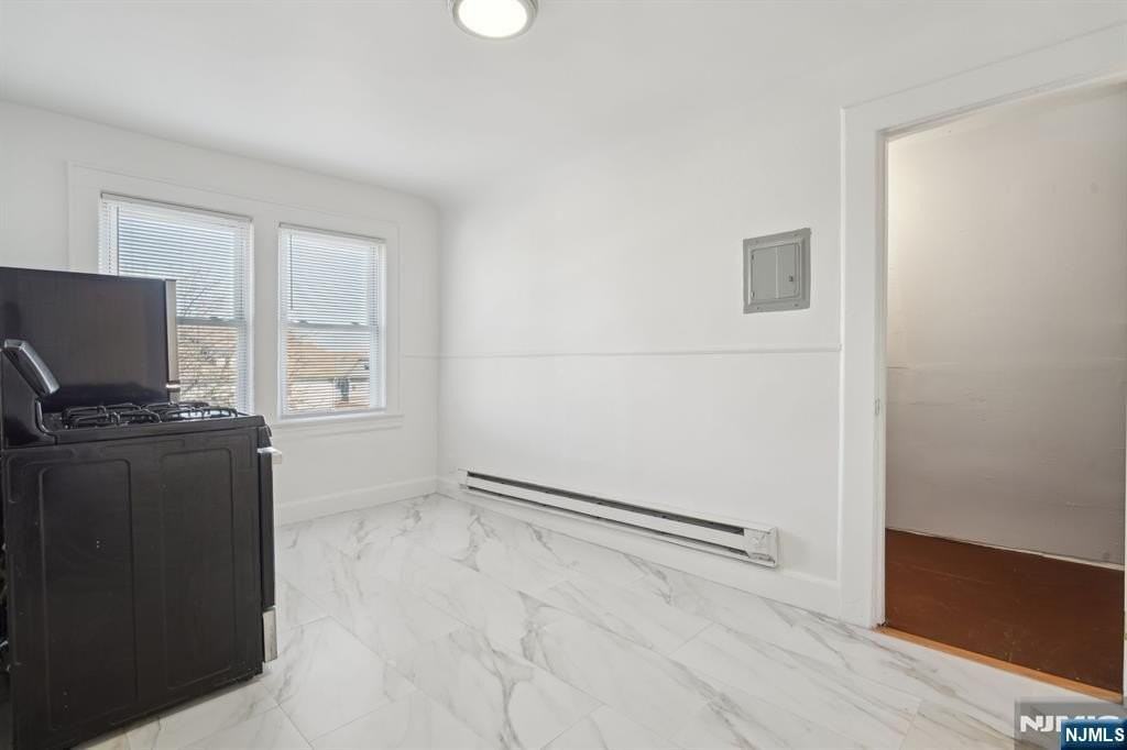 403 Abington Ave #3 - Photo 4 of 11