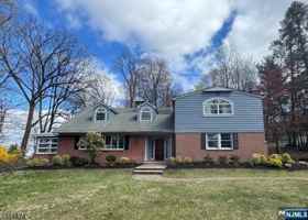 featured image of 56 Grandview Pl