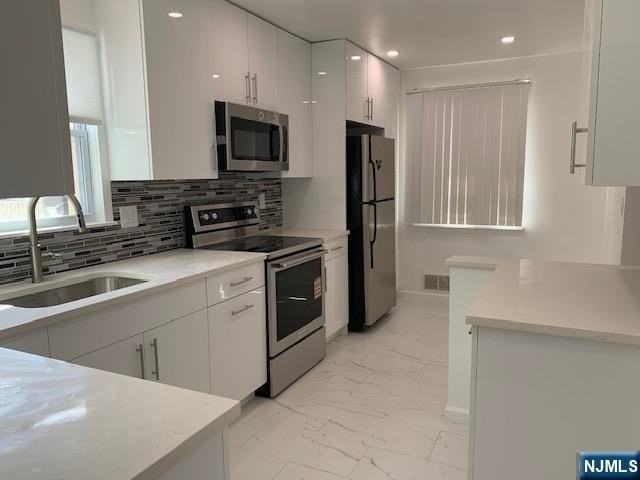 279 Slocum Way - Photo 6 of 20
