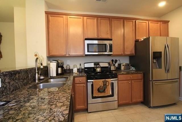 22 Clover Ln - Photo 6 of 17