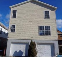 featured image of 235 Keen St #2