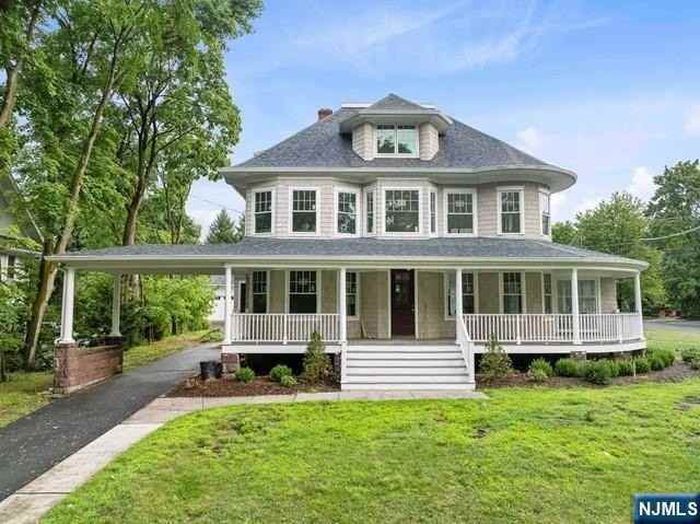 389 Spring Ave #C - Photo 2 of 33