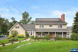 27 Ringwood Ln - Photo 1 of 1