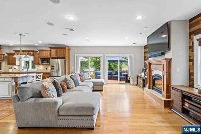 27 Ringwood Ln - Photo 6 of 26