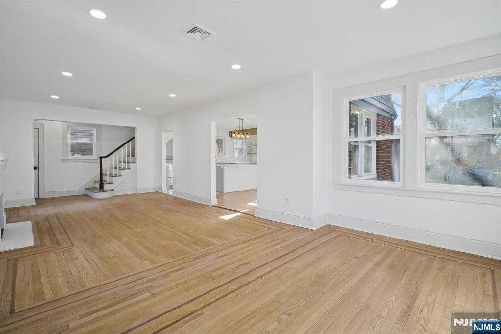 344 Marlboro Rd - Photo 5 of 21