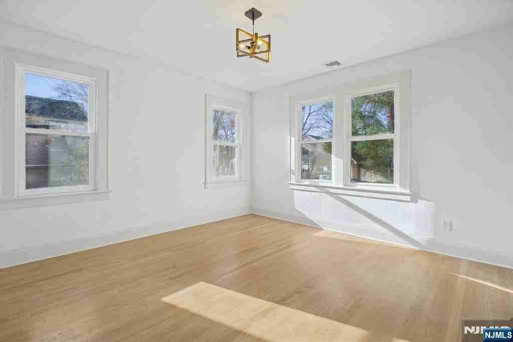344 Marlboro Rd - Photo 6 of 21