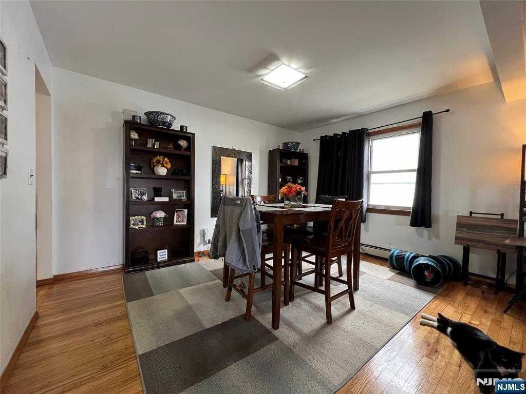 436 Sylvan St #1 - Photo 4 of 14