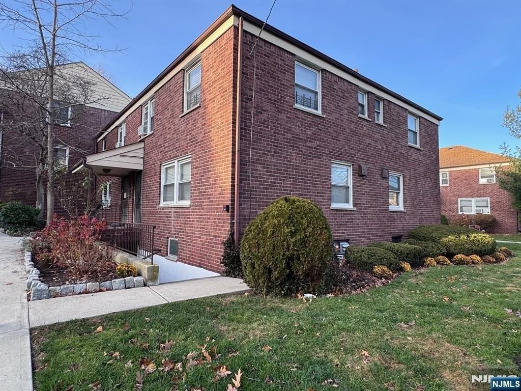 2197 Center Ave #197B - Photo 2 of 18
