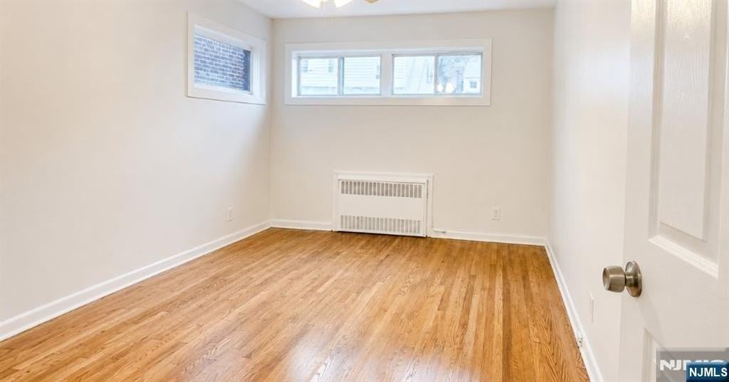 424 Palisade Ave #1stFL - Photo 4 of 6