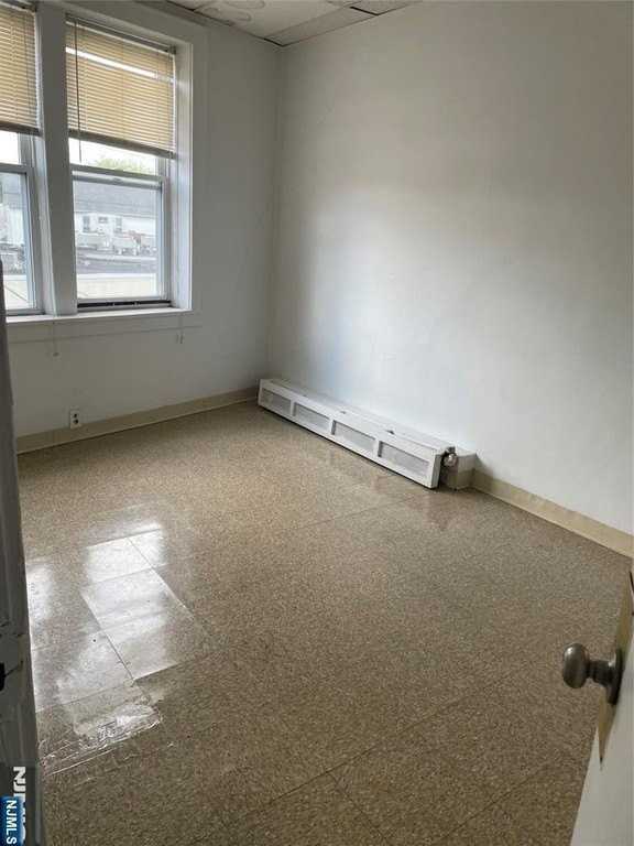 430 Lexington Ave #9 - Photo 6 of 9