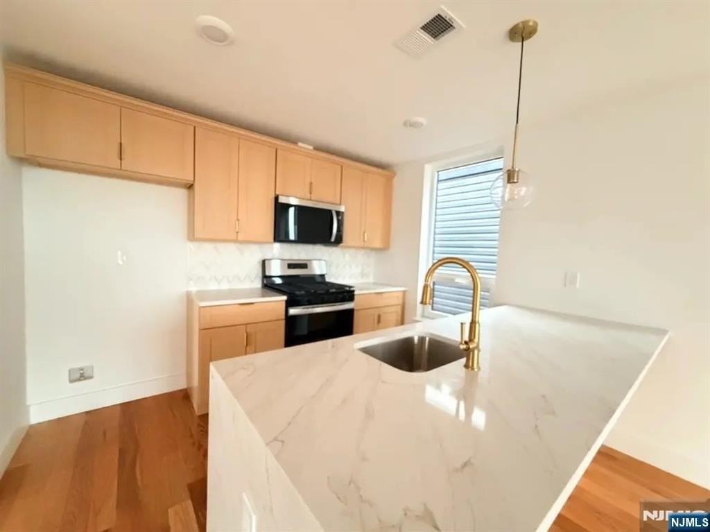 39 N 7th St #2-3 - Photo 3 of 13