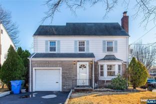 93 Elycroft Pkwy - Photo 1 of 1
