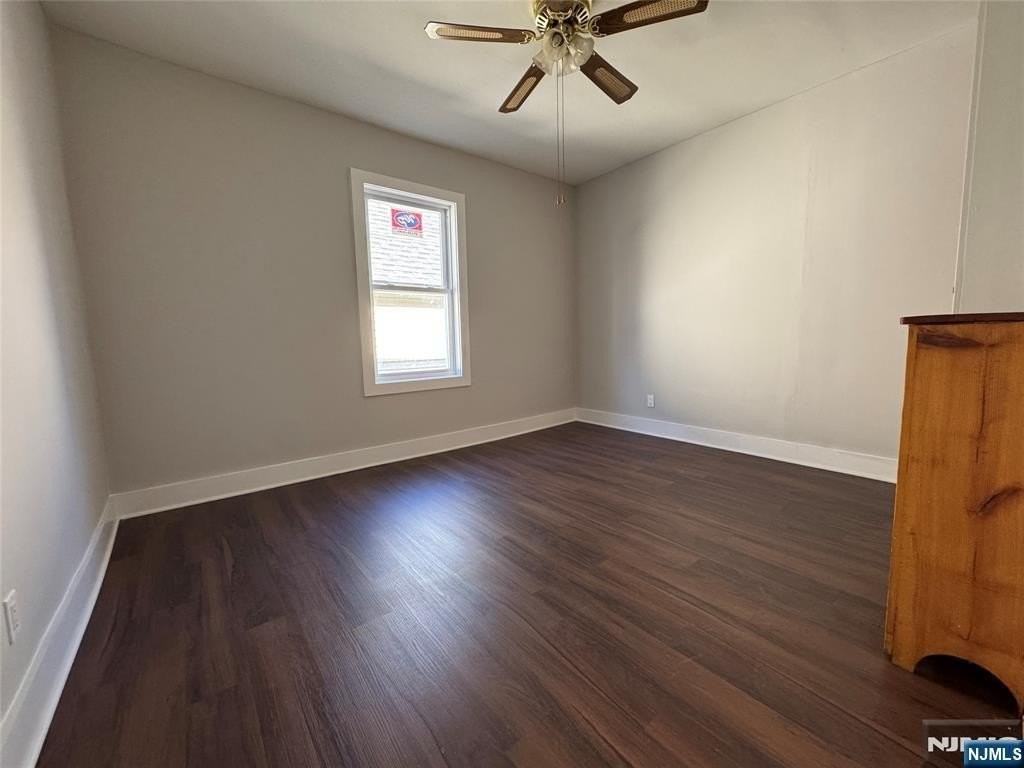 8 Lincoln Pl #2 - Photo 4 of 5