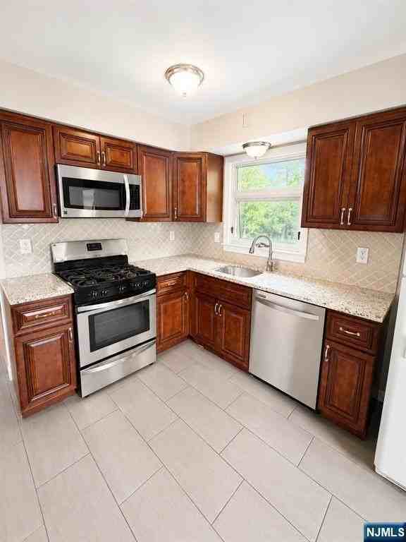 106 Rochelle Pkwy #2 - Photo 2 of 26