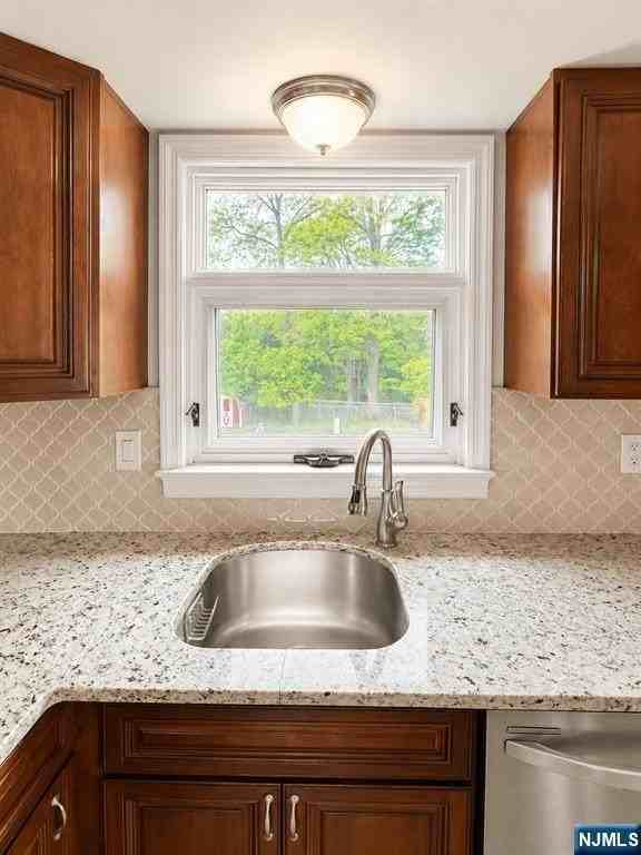 106 Rochelle Pkwy #2 - Photo 4 of 26